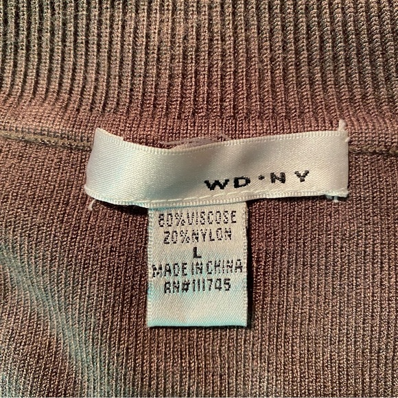 WD NY Women Green Turtleneck Crop Sweater Size L - Picture 3 of 5